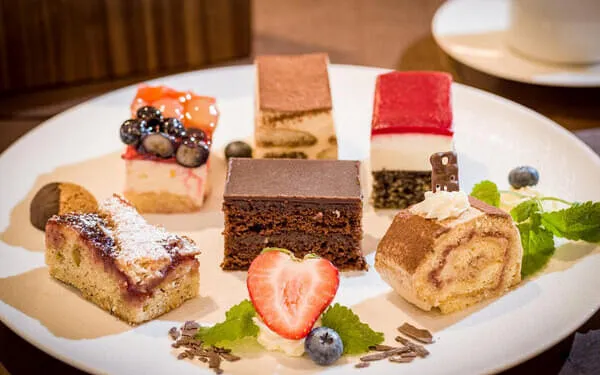 <de>Bar & Lounge</de><en>Bar & lounge</en><nl>Bar & lounge</nl> Bild 8