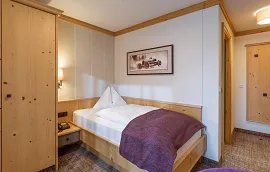 hotel_zentral_stoecklfeld_7_kirchberg_10_2021_zimmer_212_1.jpg